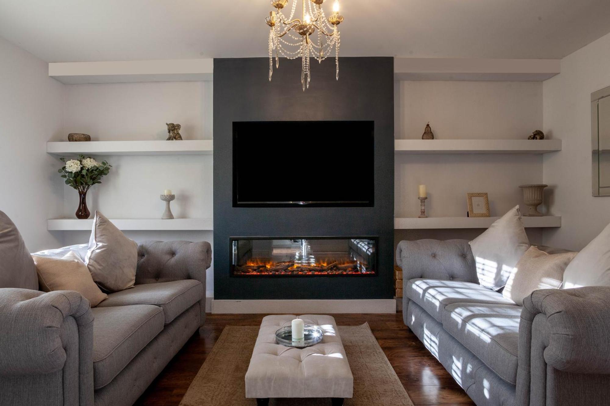 Modern 3 Bedroom House With Parking Bath Extérieur photo